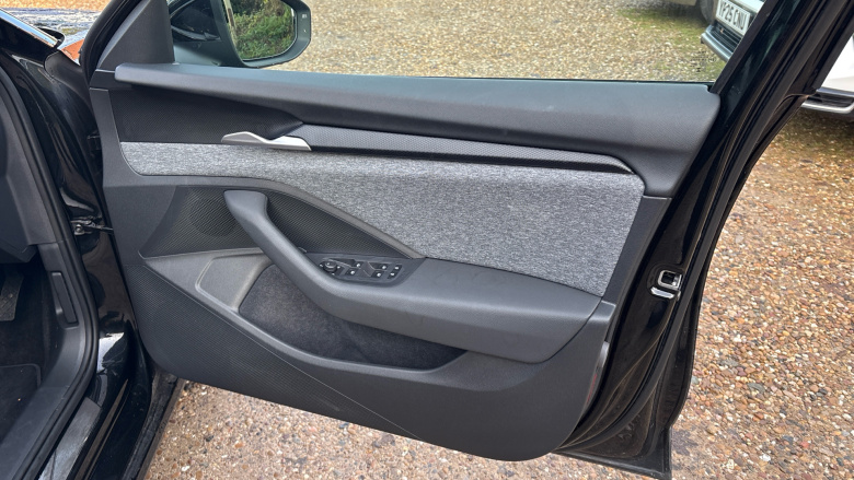 Skoda Superb 2.0 TDI SE Technology 5dr DSG Diesel Estate